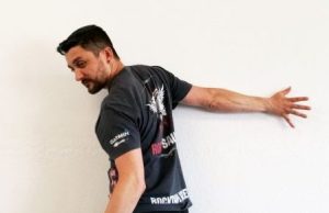 Shoulder Wall Hover