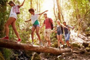 5 Reasons to Encourage Exercise with Friends 2 hiking