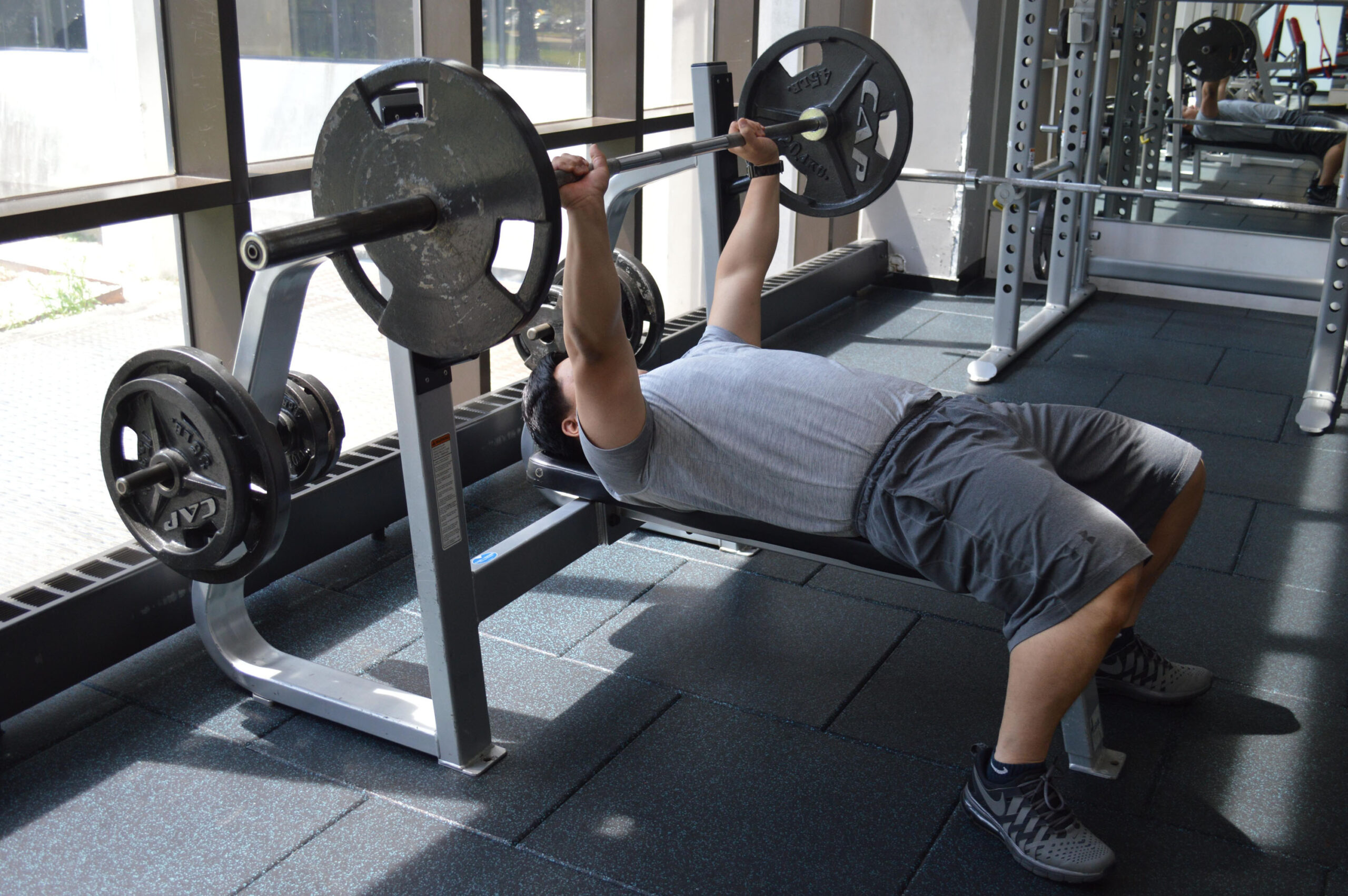 How to Do a Bench Press With a Barbell 1 chest press