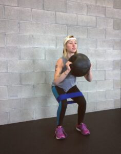 12 Common Exercise Form Mistakes 1 squat