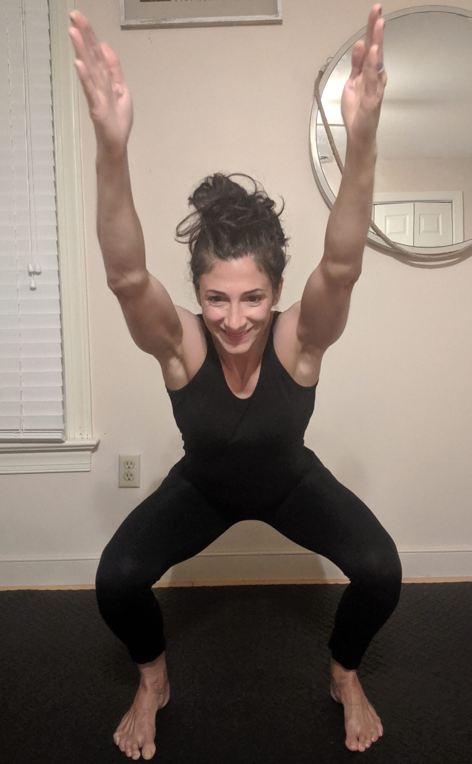 The Overhead Squat: The Best Movement Assessment to Expose Muscle Imbalances 8 Squat Assessment: Knees Bow Out