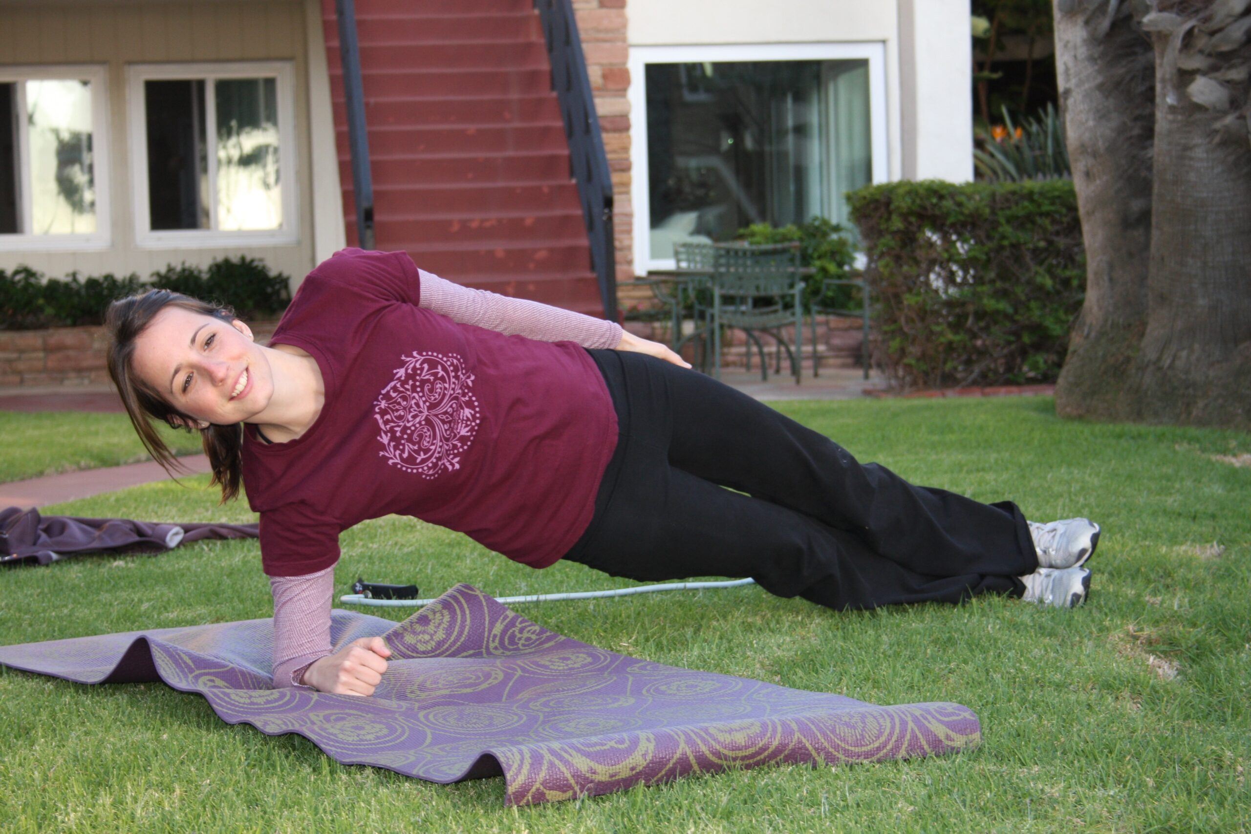 7 Bodyweight Exercises for Outside the Box Training 5 side plank