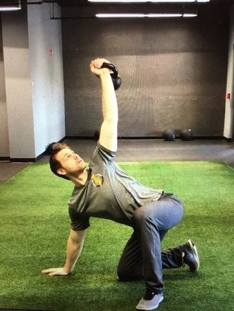 How to do Kettlebell Windmills 4 IMG 8245 e1548263023397