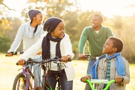 cold-bike-ride_family